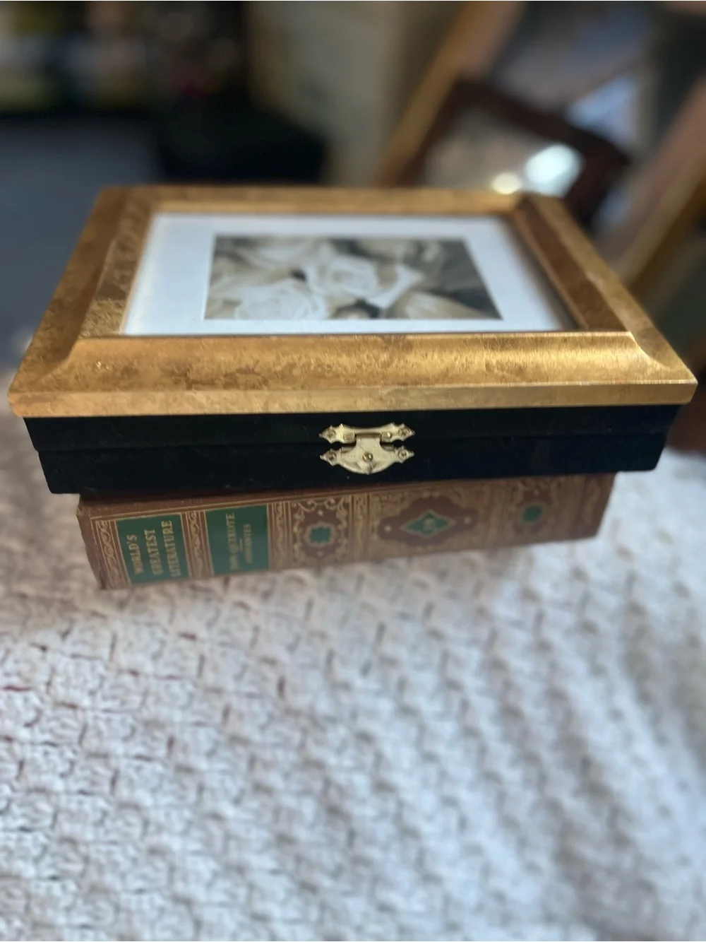 Gold Decorative Picture Frame and photo album - Elegant Home Accent